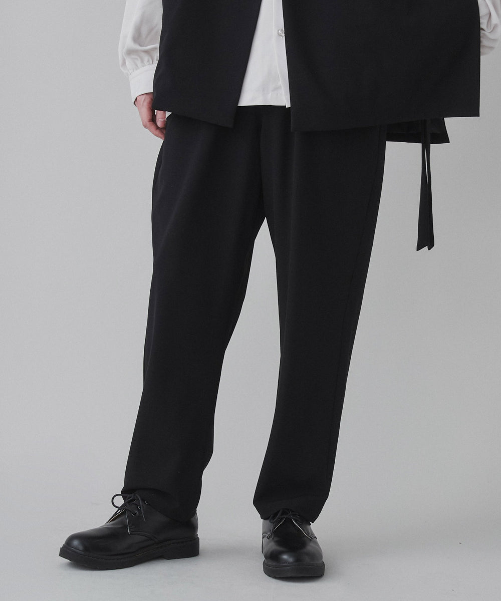 ブラック モデル：180cm L着用