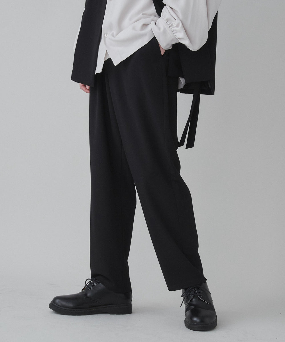 ブラック モデル：180cm L着用