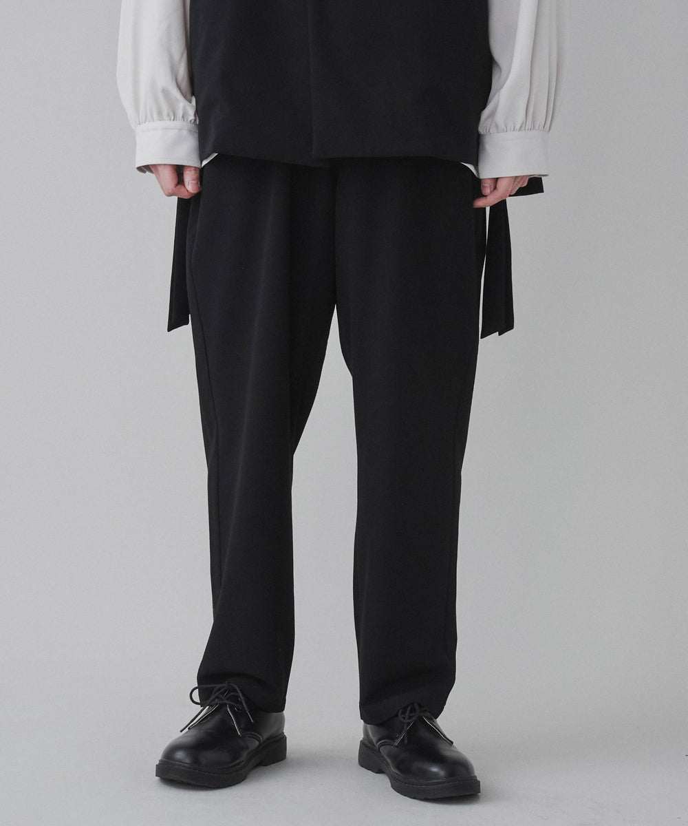 ブラック モデル：180cm L着用