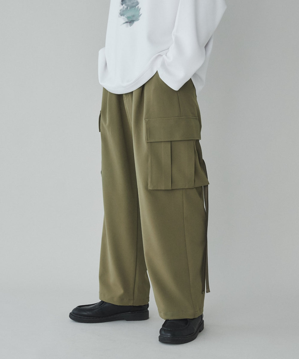 カーキ モデル：180cm L着用