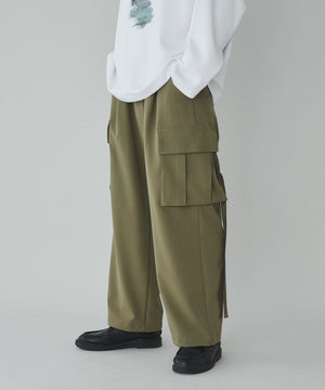 カーキ モデル：180cm L着用