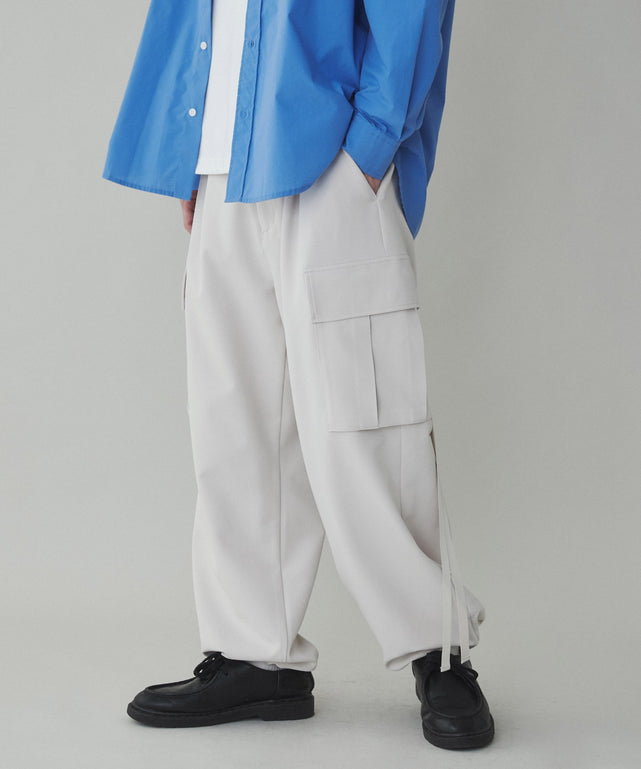 Lベージュ モデル：180cm L着用