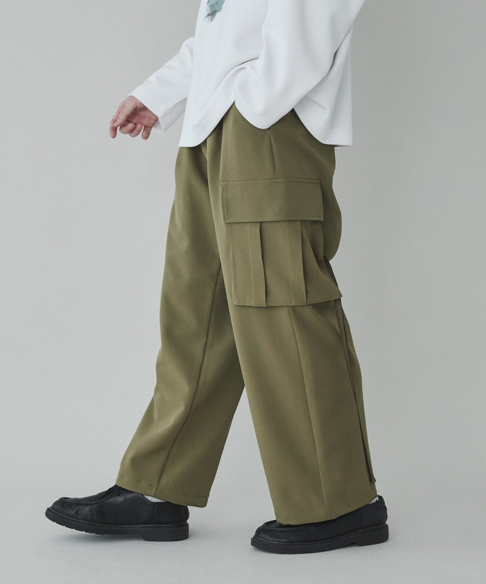 カーキ モデル：180cm L着用