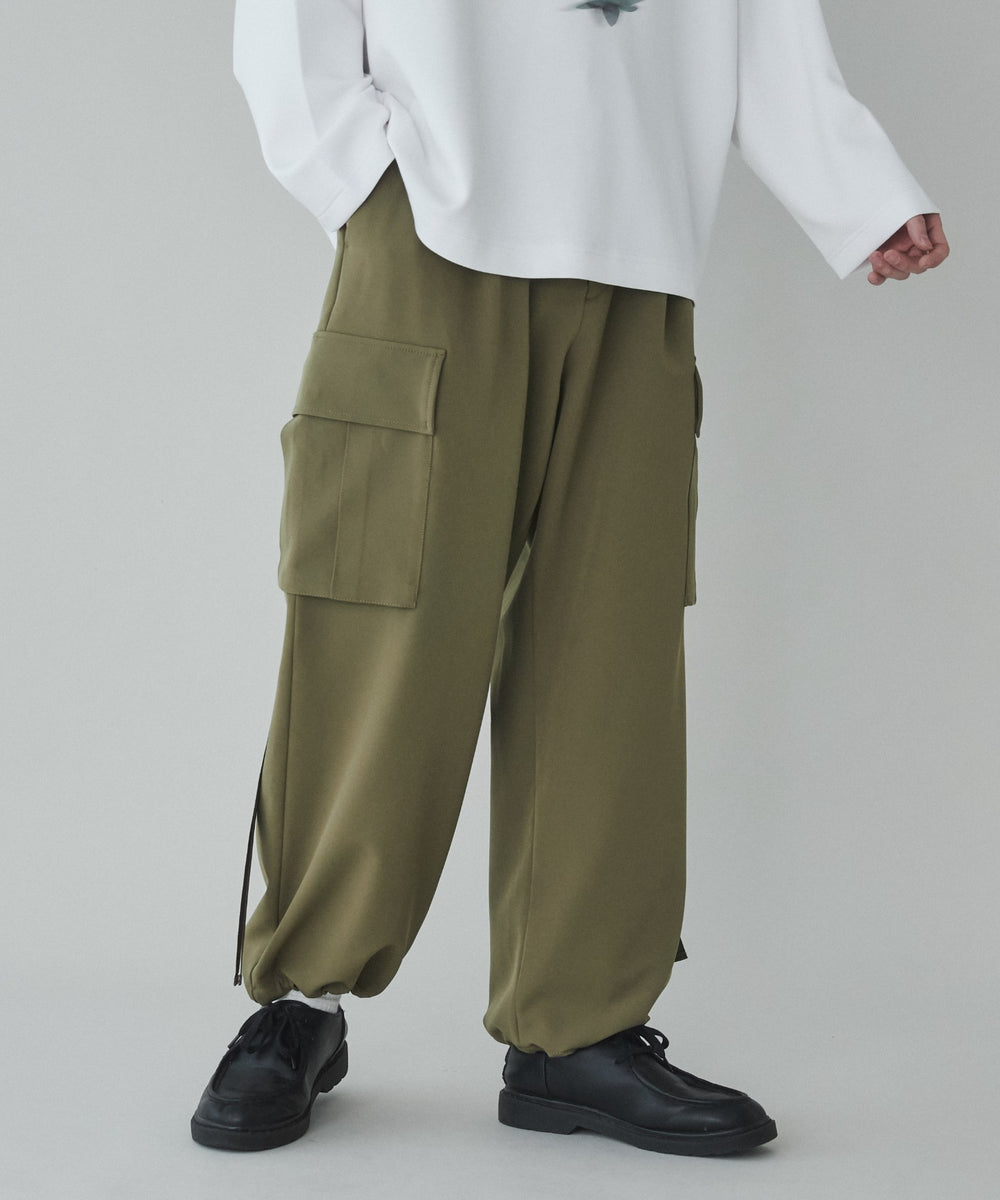 カーキ モデル：180cm L着用