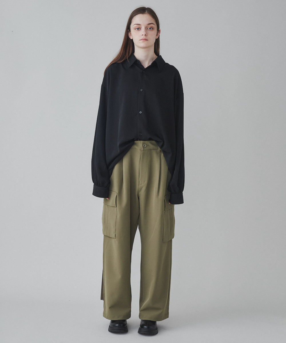 カーキ モデル：173cm L着用