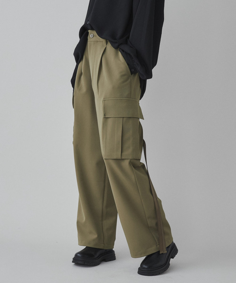 カーキ モデル：173cm L着用