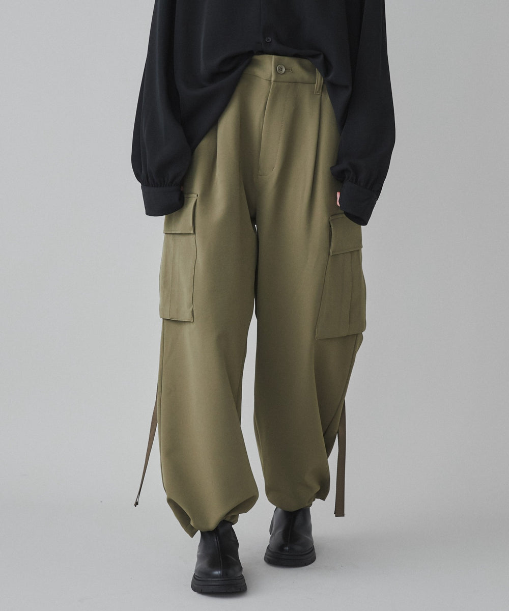 カーキ モデル：173cm L着用