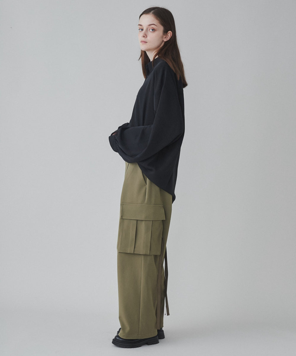 カーキ モデル：173cm L着用