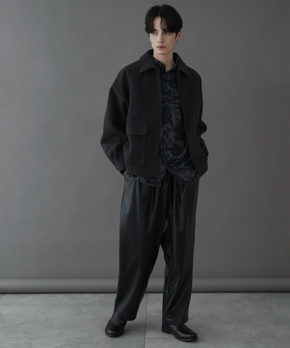 ブラック モデル：180cm L着用