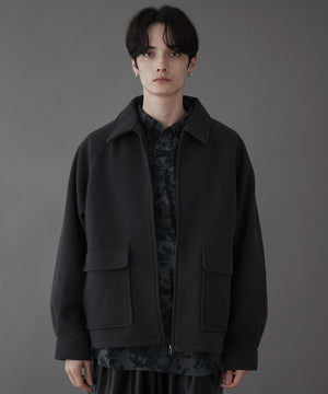 ブラック モデル：180cm L着用