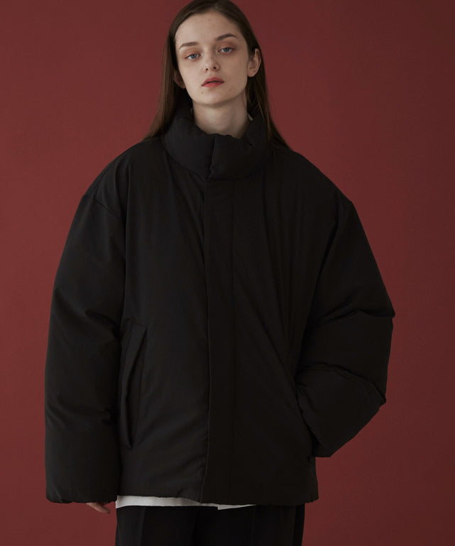 ブラック モデル：173cm L着用