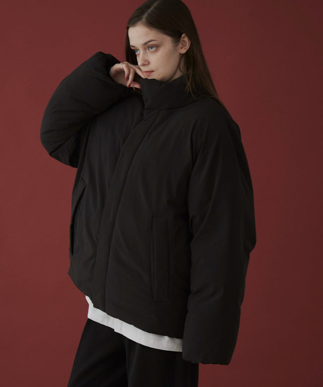 ブラック モデル：173cm L着用