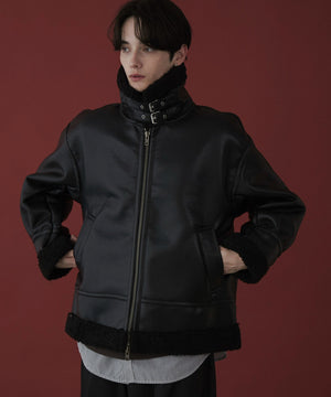 ブラック モデル：180cm L着用