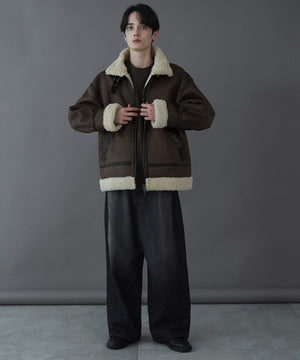 ブラウンその他 モデル：180cm L着用