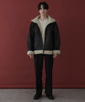 ブラックその他 モデル：180cm L着用