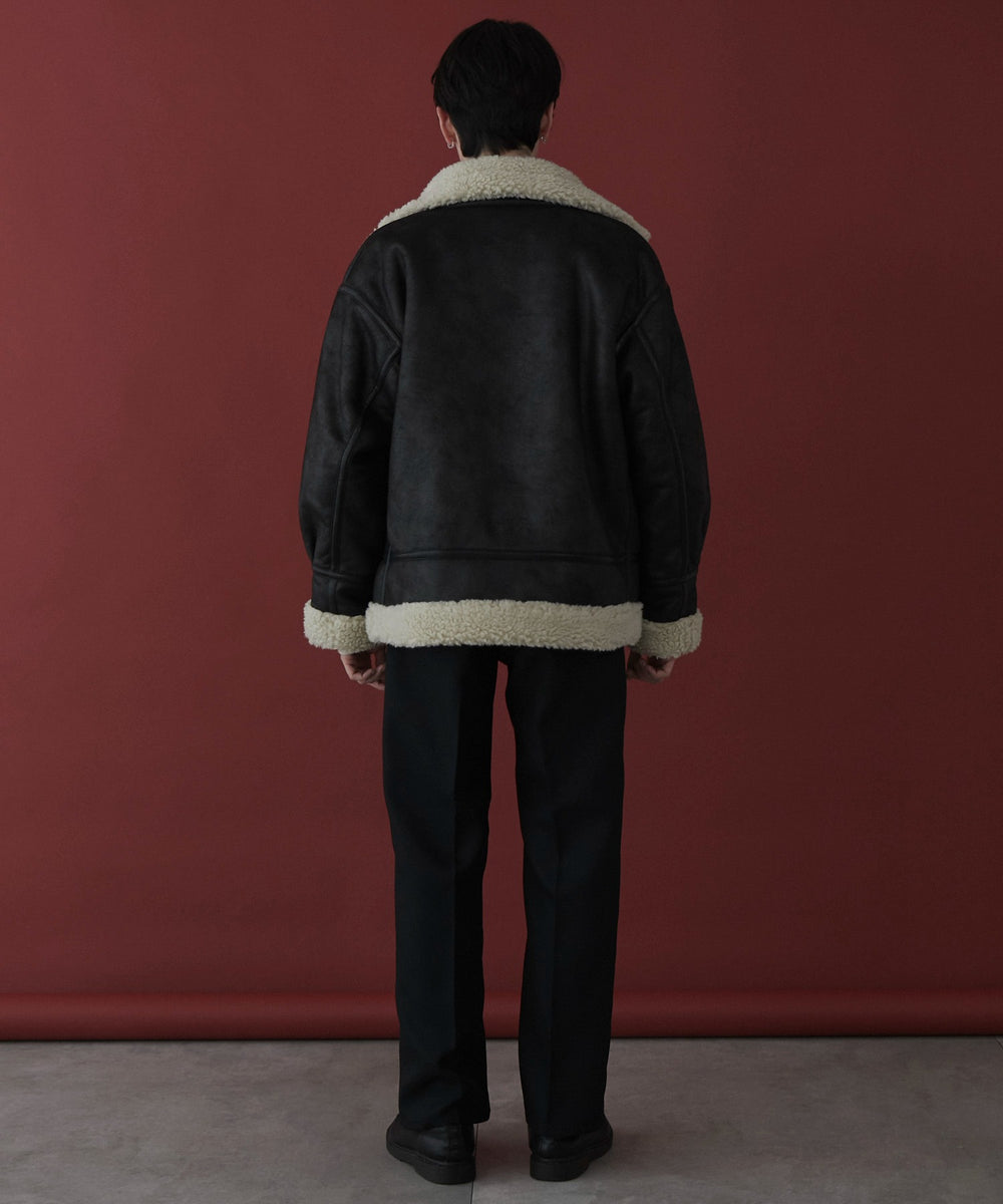 ブラックその他 モデル：180cm L着用