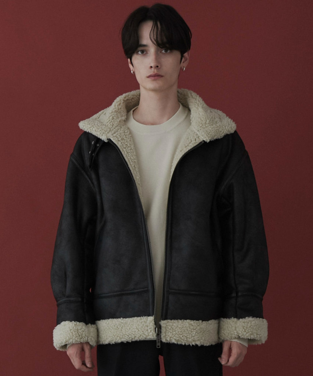 ブラックその他 モデル：180cm L着用