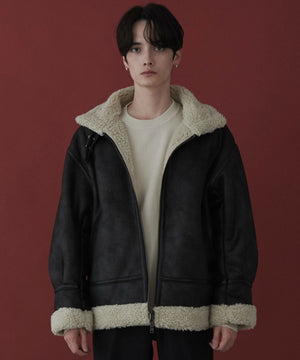 ブラックその他 モデル：180cm L着用