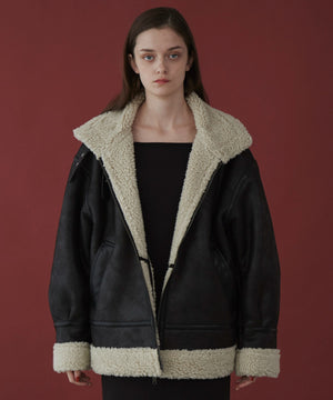 ブラックその他 モデル：173cm L着用