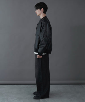 ブラック モデル：180cm L着用