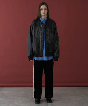 ブラック モデル：173cm L着用