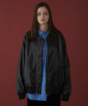 ブラック モデル：173cm L着用