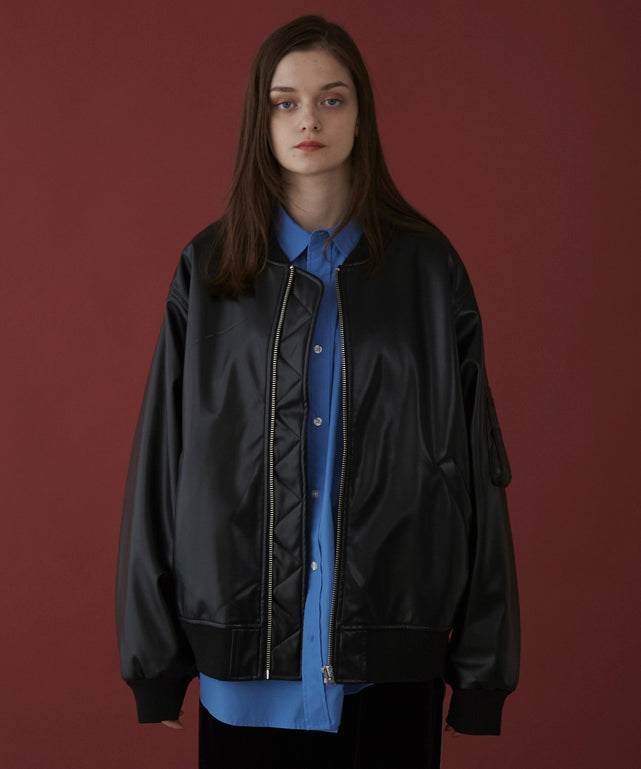 ブラック モデル：173cm L着用