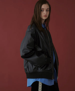 ブラック モデル：173cm L着用