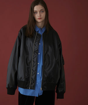 ブラック モデル：173cm L着用