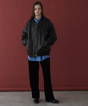 ブラック モデル：173cm L着用