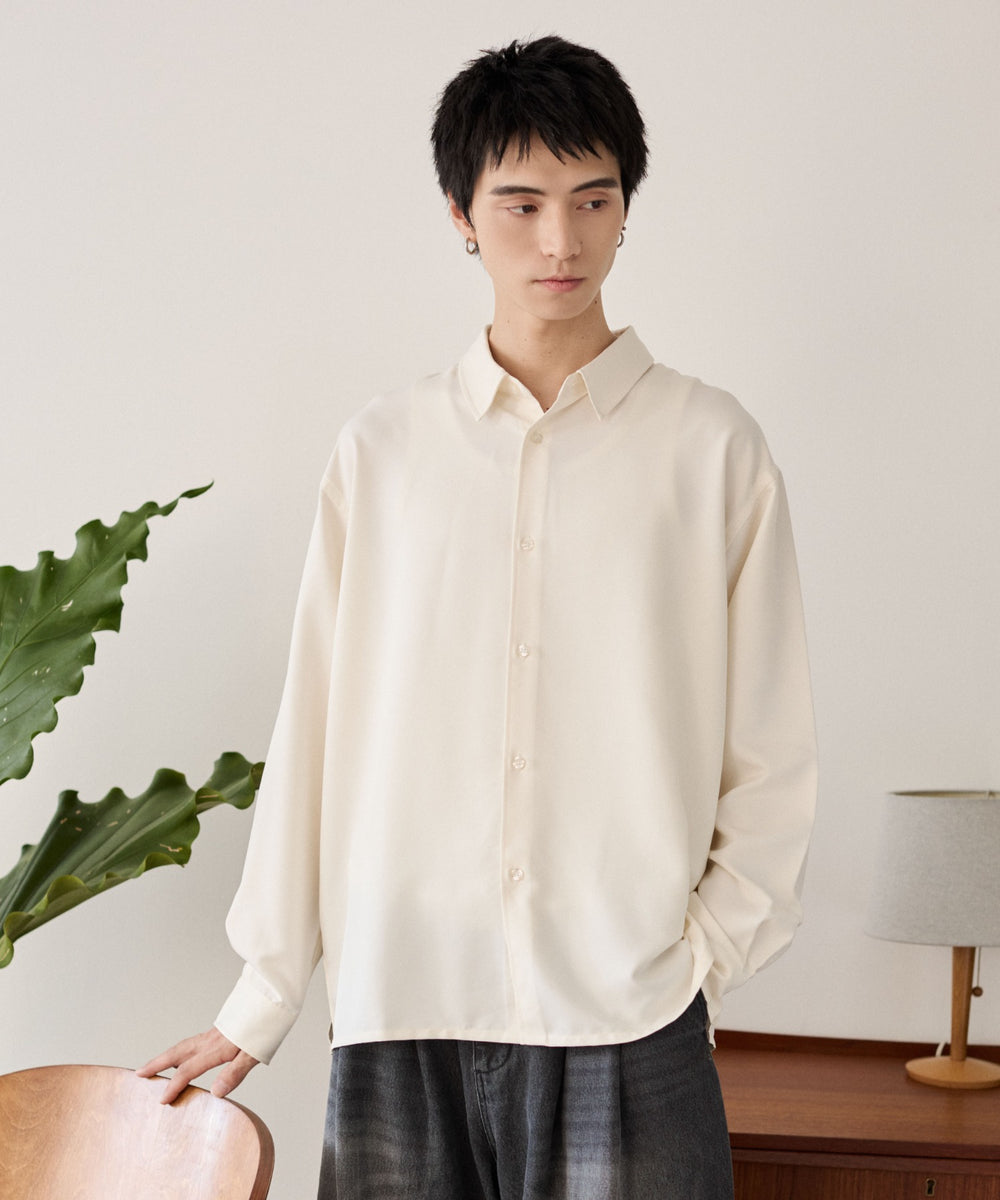 オフホワイト モデル：180cm L着用