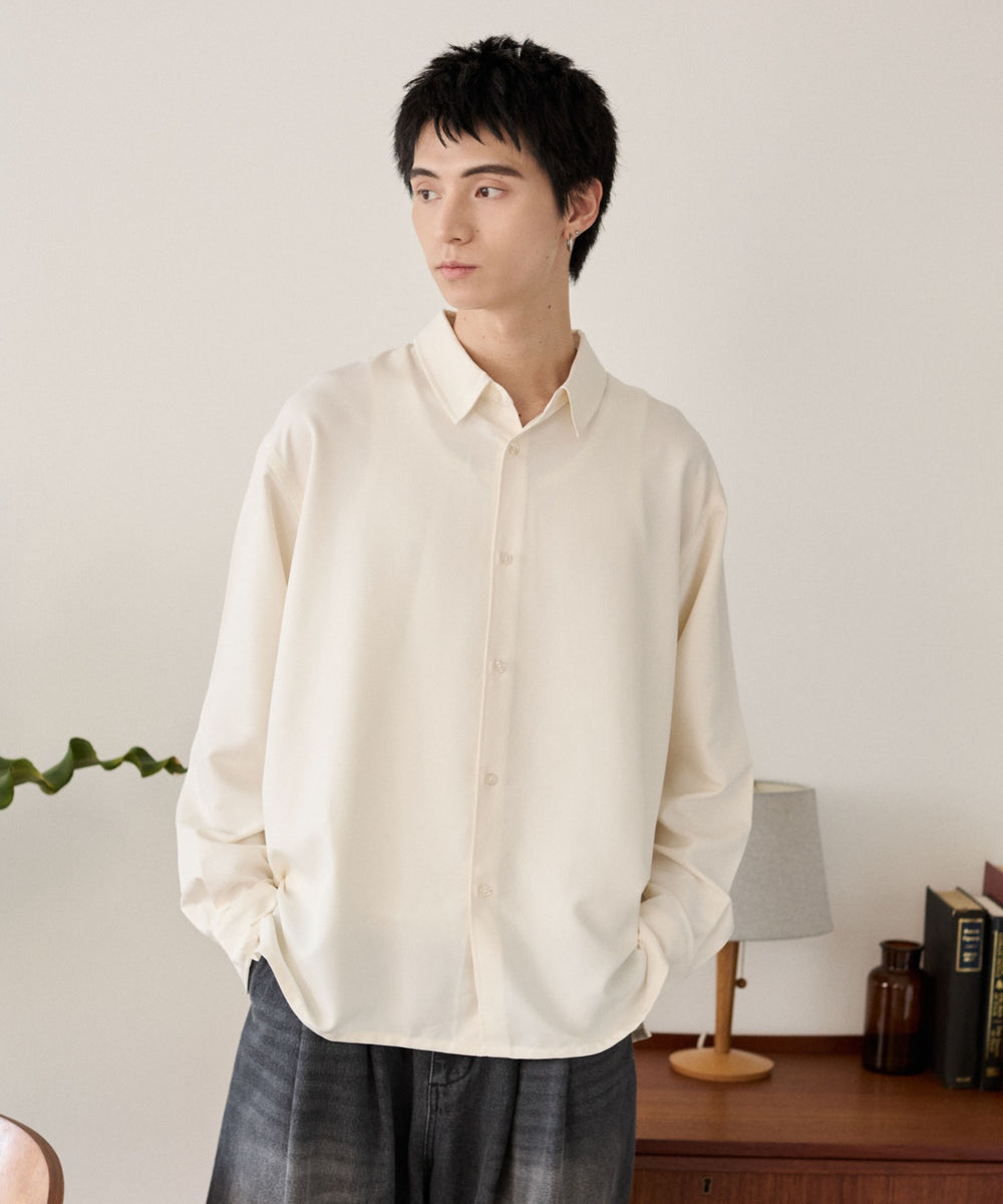 オフホワイト モデル：180cm L着用