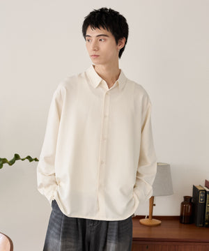 オフホワイト モデル：180cm L着用