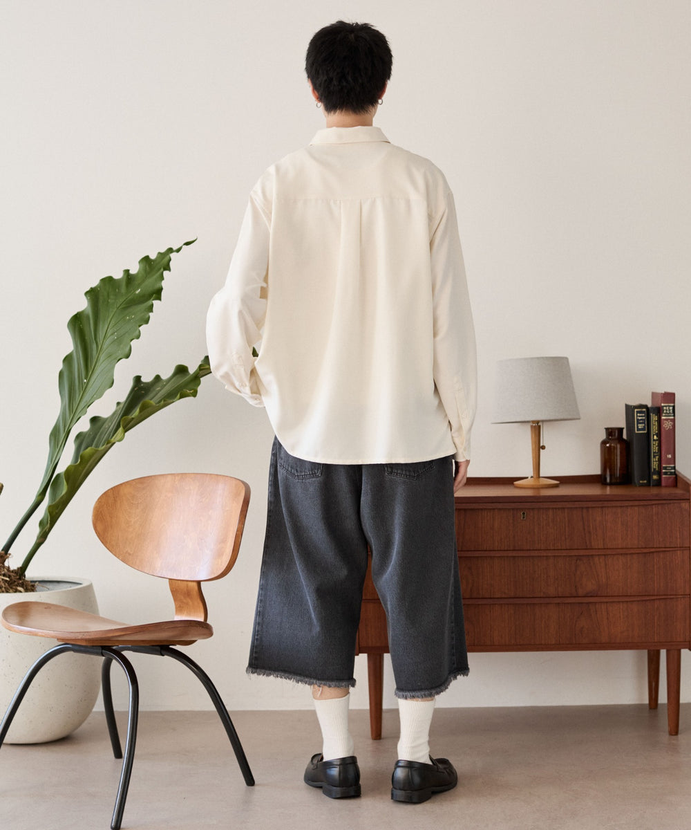 オフホワイト モデル：180cm L着用