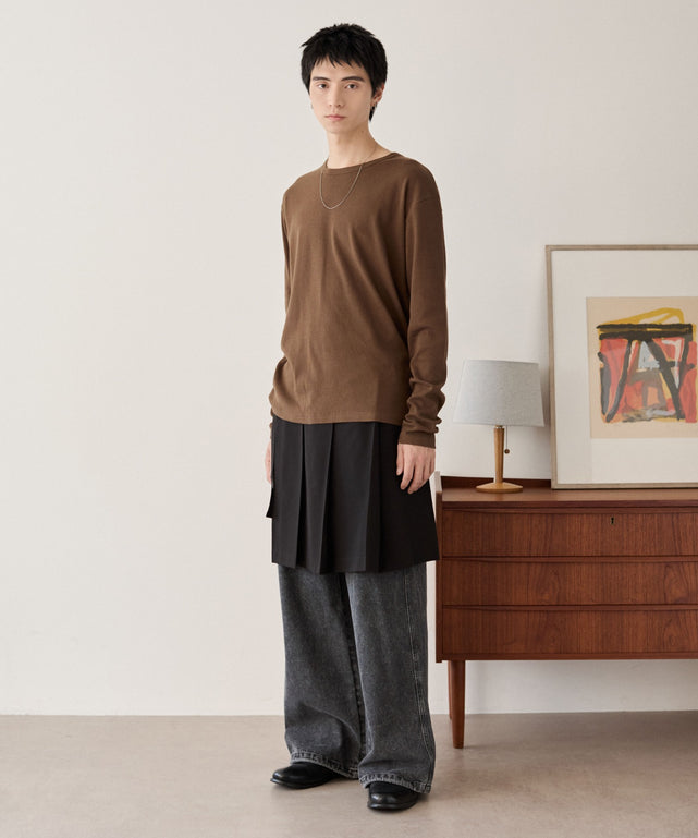 ブラウン モデル：180cm L着用