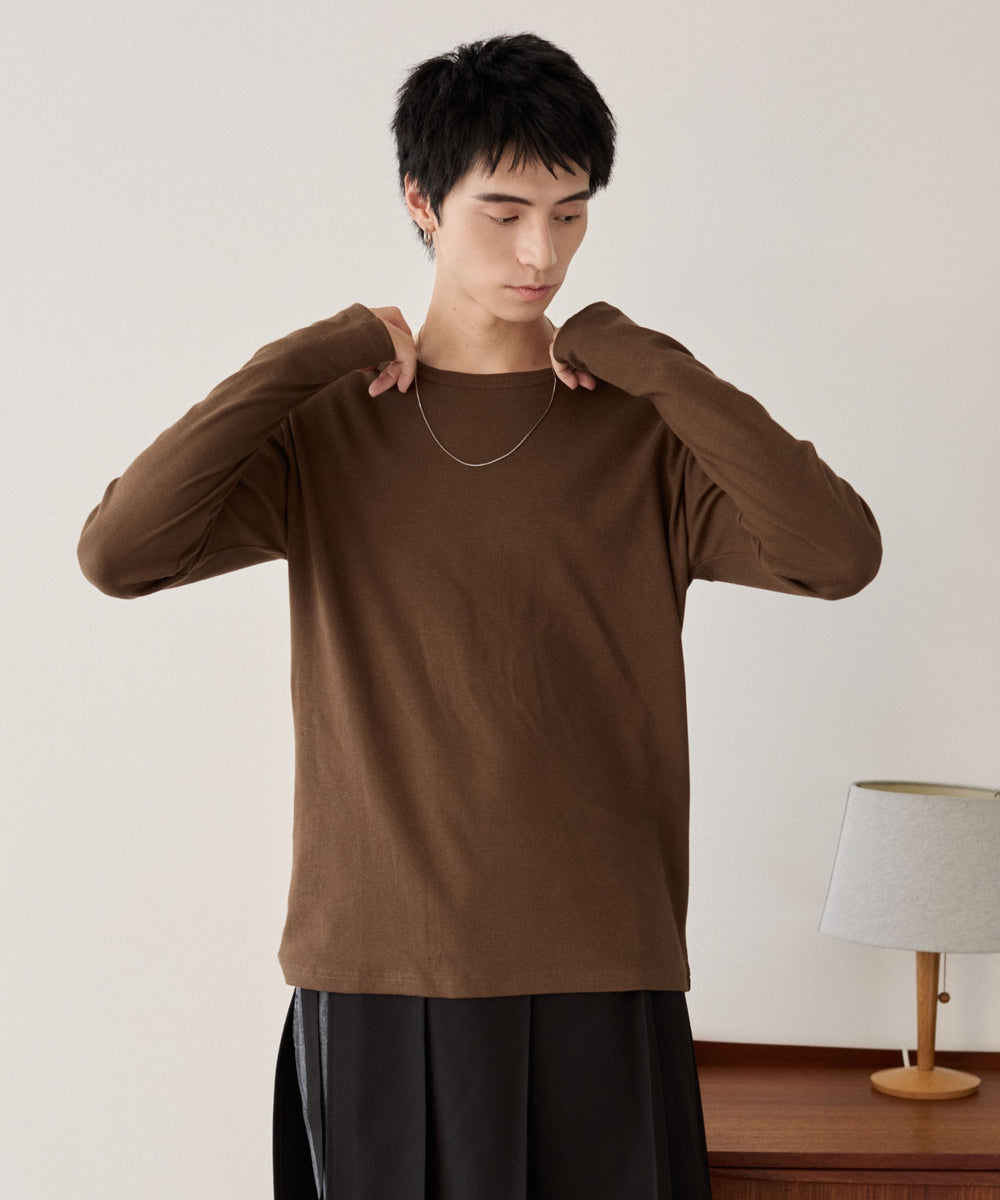 ブラウン モデル：180cm L着用