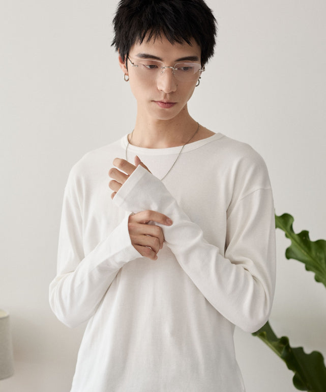 ホワイト モデル：180cm L着用