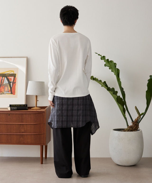 ホワイト モデル：180cm L着用