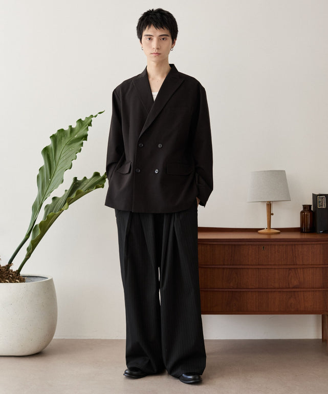 ブラック モデル：180cm L着用