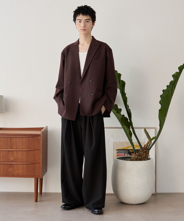 ブラウン モデル：180cm L着用