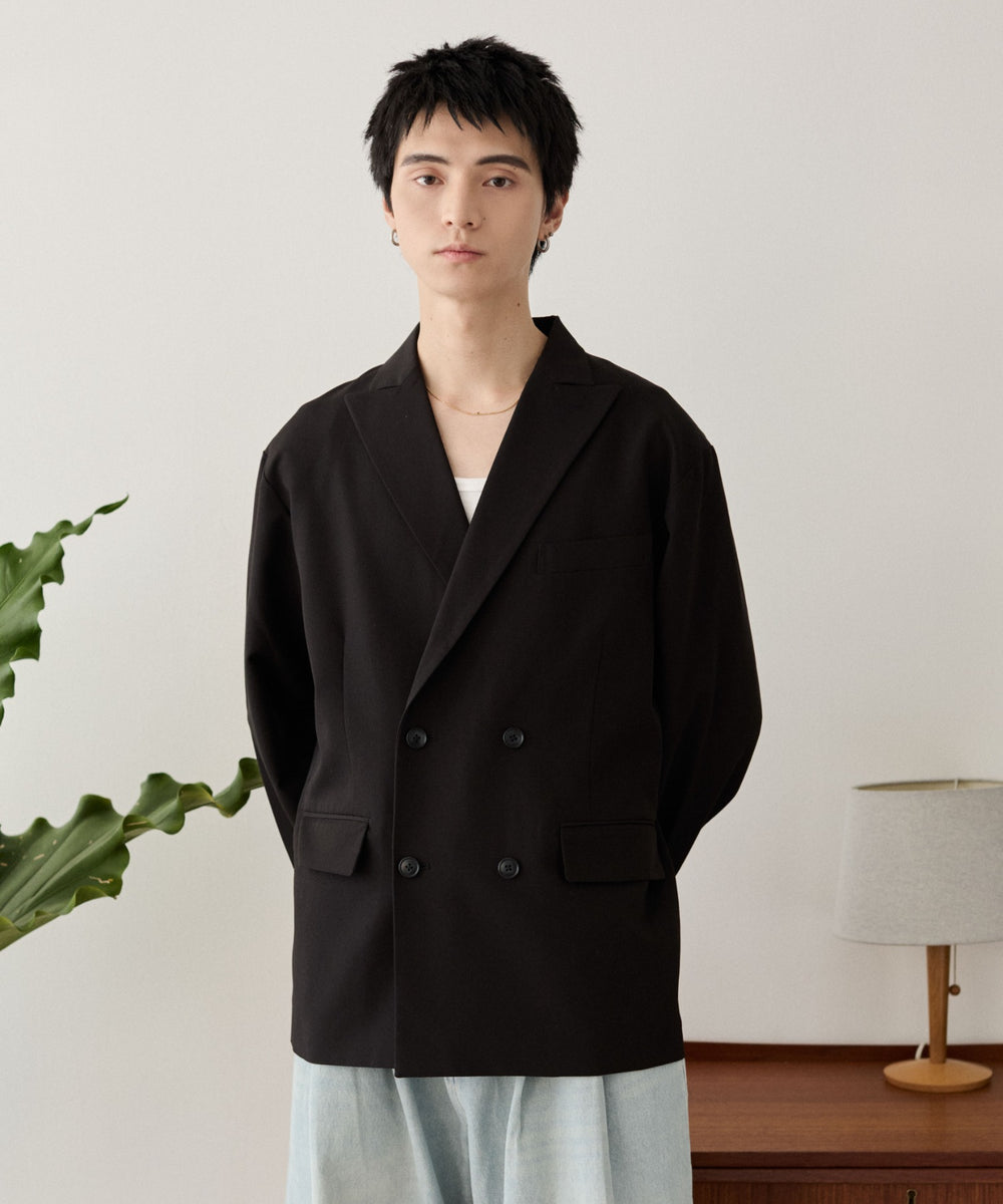 ブラック モデル：180cm L着用