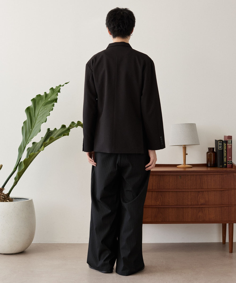 ブラック モデル：180cm L着用