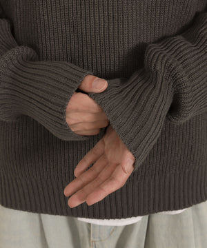 グレー モデル：180cm L着用