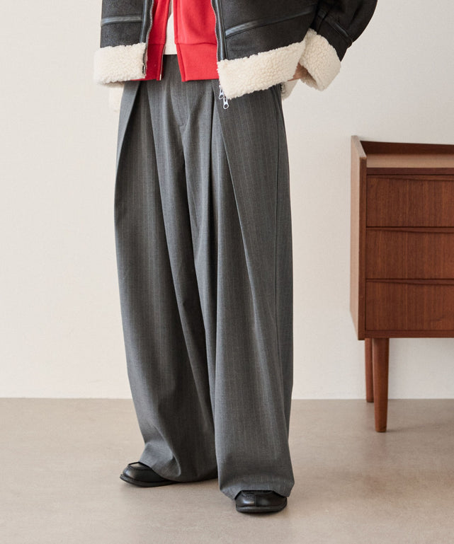 グレーストライプ モデル：180cm L着用