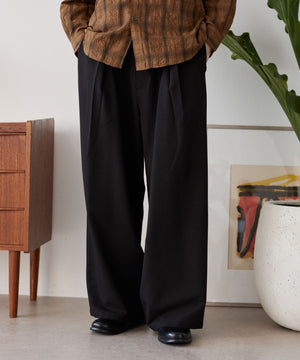 ブラック モデル：180cm L着用