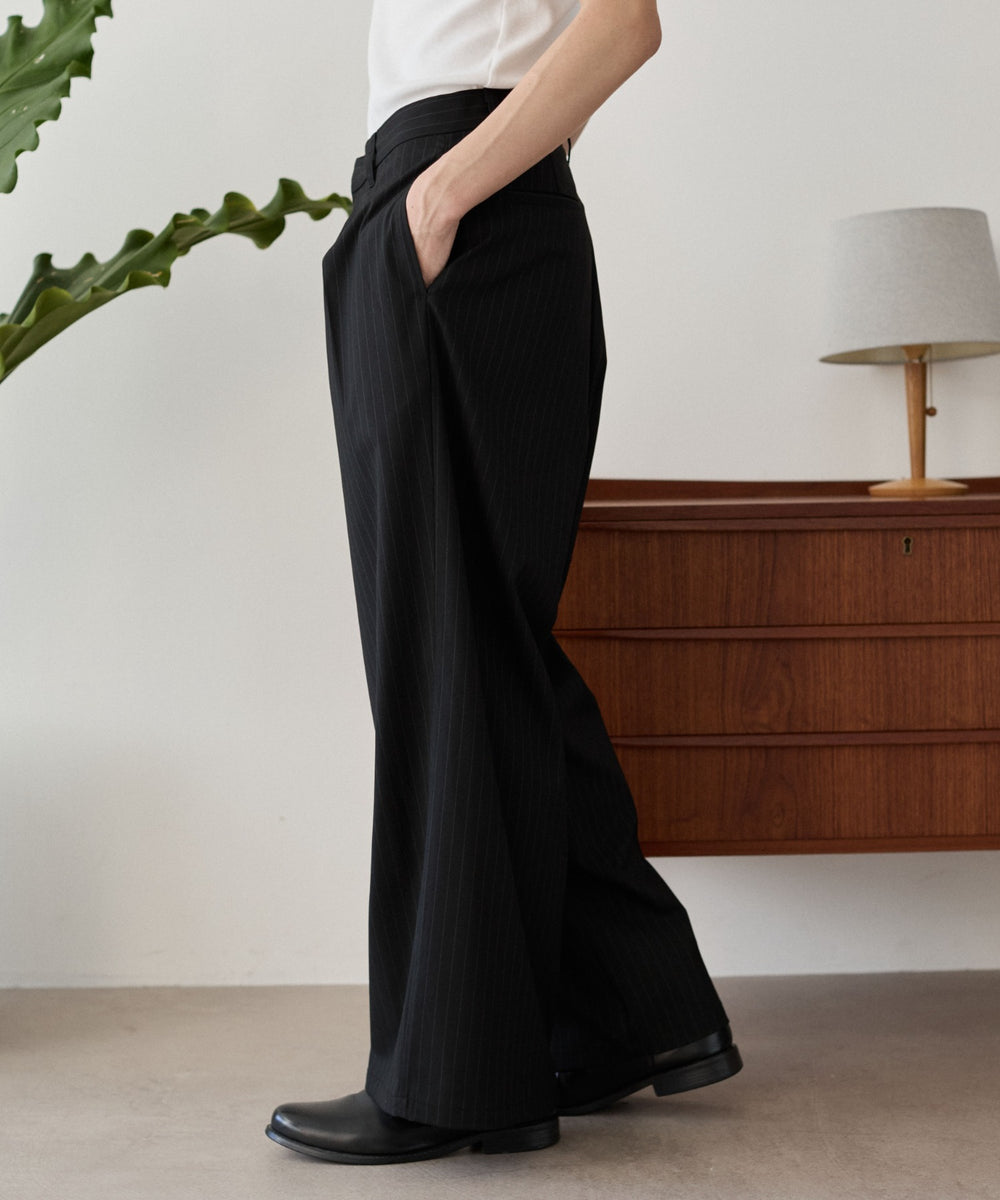 ブラックストライプ モデル：180cm L着用