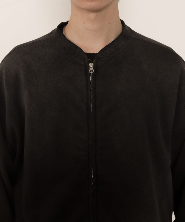 ブラック モデル：180cm L着用