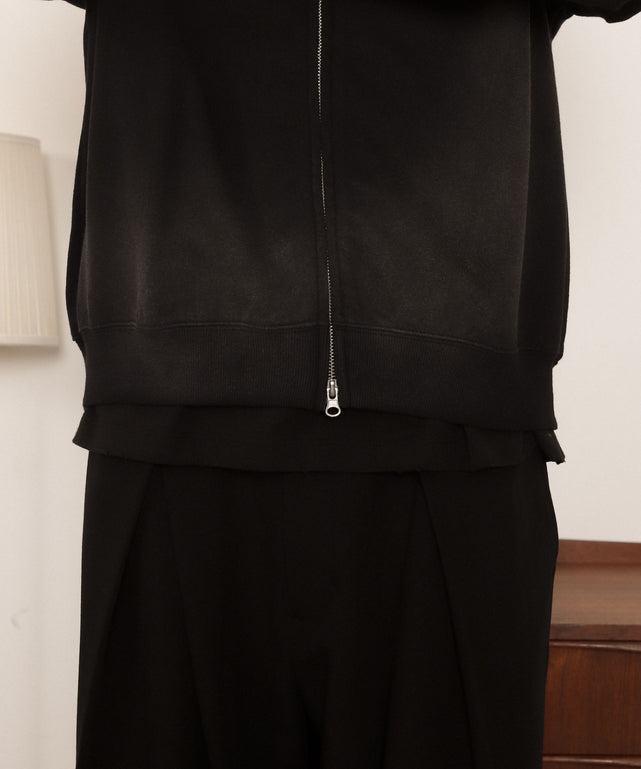 ブラック モデル：180cm L着用