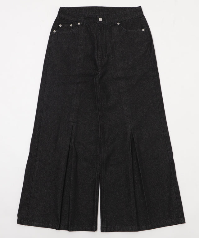 ﾃﾞﾆﾑﾌﾞﾗｯｸ