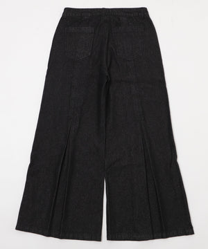 ﾃﾞﾆﾑﾌﾞﾗｯｸ